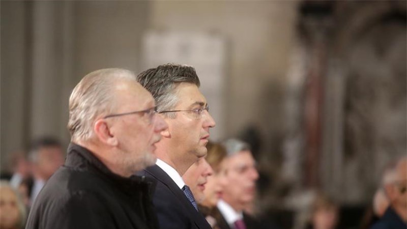 Plenković: Vlada će nastaviti predano raditi kako bi učinila društvo boljim i kvalitetnijim